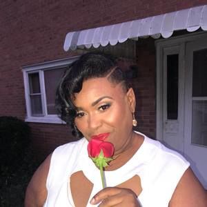 Meet your Posher, Angelique